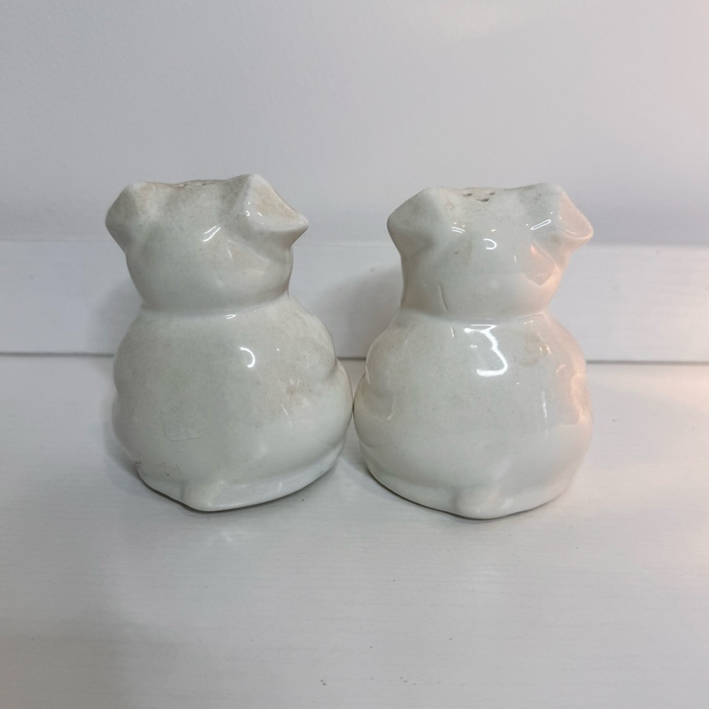 White Vintage Ceramic Pig Salt & Pepper Shakers - Picture 4 of 6